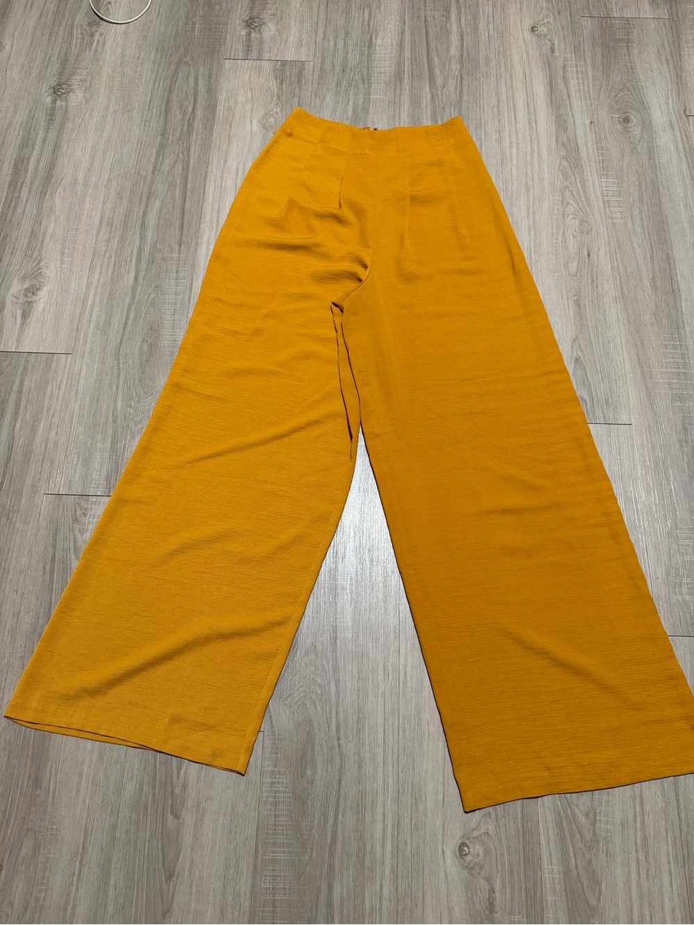 Forever 21 Mustard Gold High Rise Wide Leg Pleated Pants Size S